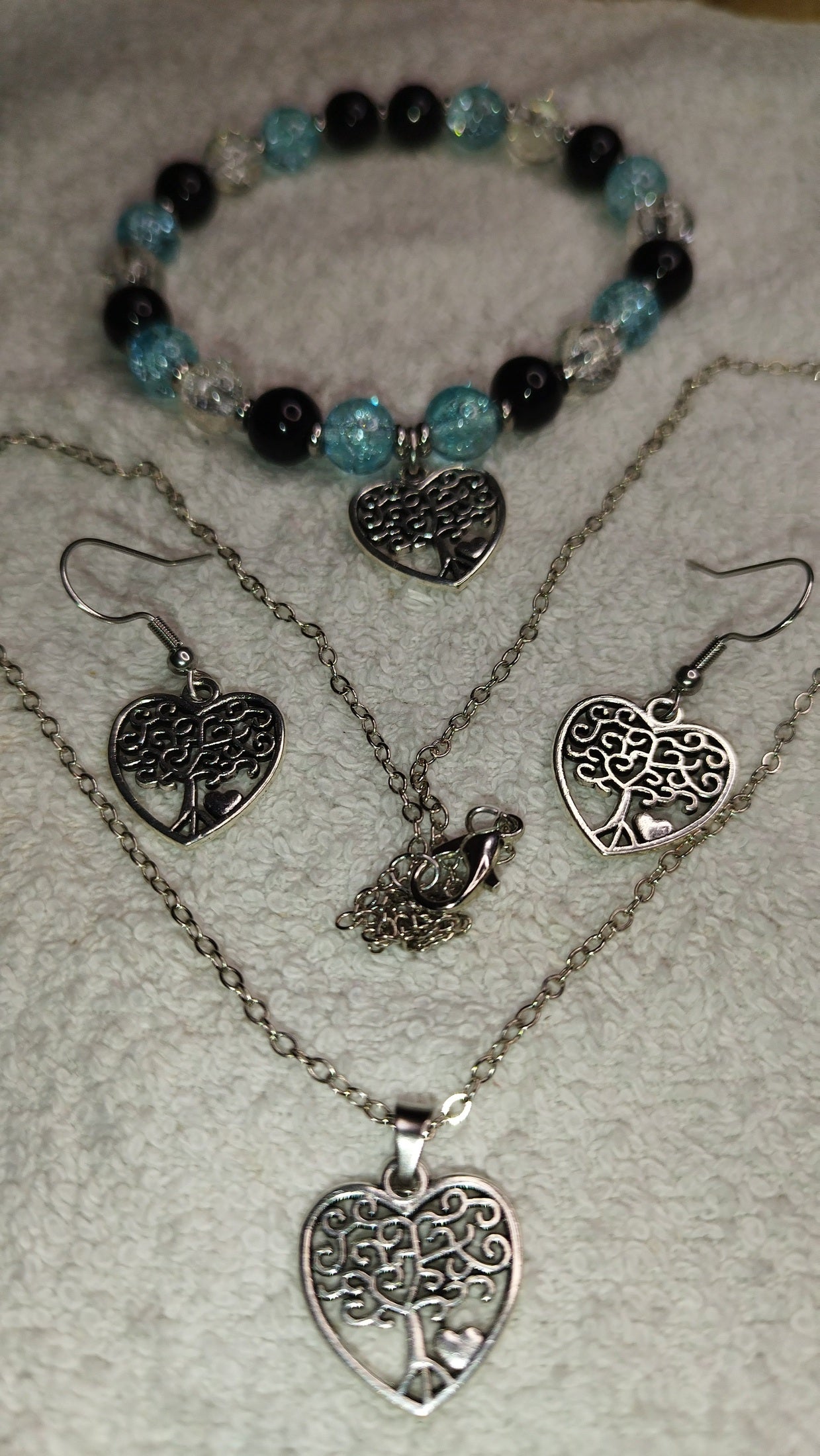 Schmuckset mit Crackit-Glasperlen & Onyxperlen – Armband mit Lebensbaum Anhänger - Marilu Handmade 🇩🇪