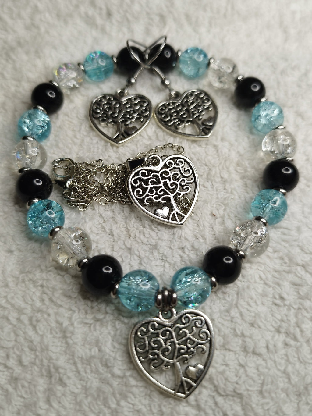 Schmuckset mit Crackit-Glasperlen und Onyxperlen – Armband, Ohrringe und Halskette mit Lebensbaum-Herzanhänger - Marilu Handmade 🇩🇪